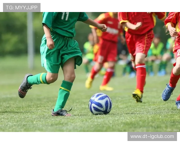 全面解析周子昂足球水平及其未来发展潜力评估研究与成长路径探讨 全面解析周子昂足球水平及其未来发展潜力评估研究与成长路径探讨