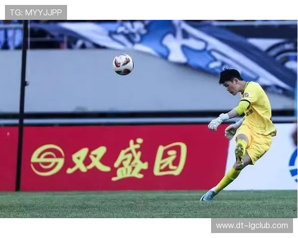 围绕最新大连足球小将阵容全面探析球队青春力量与未来发展前景的 围绕最新大连足球小将阵容全面探析球队青春力量与未来发展前景的