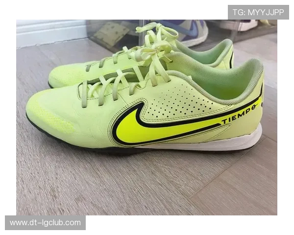 如何在200到300元之间选择性价比高的足球鞋适合你的需求