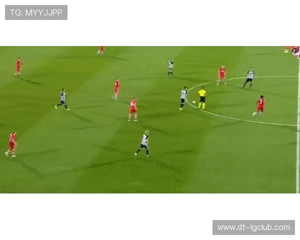 聚焦足球新星龚左旭成长历程与竞技潜能全面透视发展前景深度解析